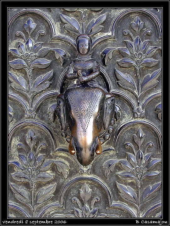 New Delhi - Fort Rouge (6).jpg - Red Fort, sculpture en cuivre